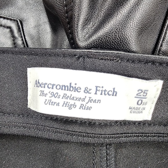 Abercrombie Fitch WOMENS 25 Ultra High Rise 90s Relaxed Jeans Faux Leather Pants - Picture 8 of 12